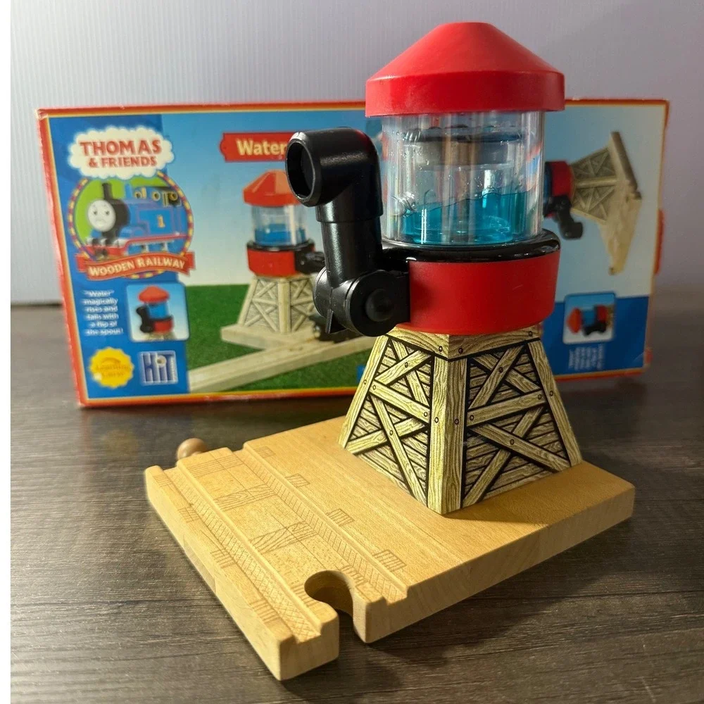 Thomas & Friends Water Tower Red Good 2001 Wooden Railway Gullane with Box